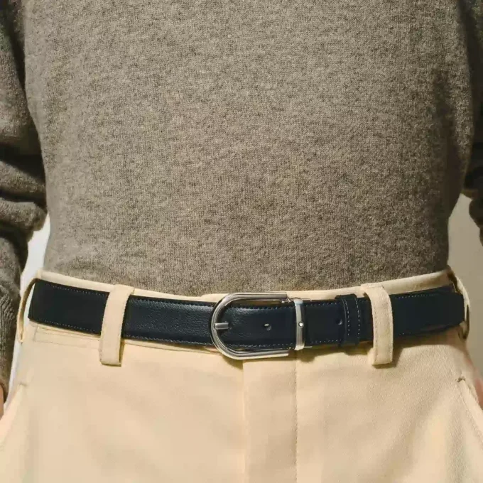 Hufeisenförmige Schnalle schwarz/blau 30 mm Wende-Ledergürtel Hufeisenförmige Schnalle schwarz/blau 30 mm Wende-Ledergürtel