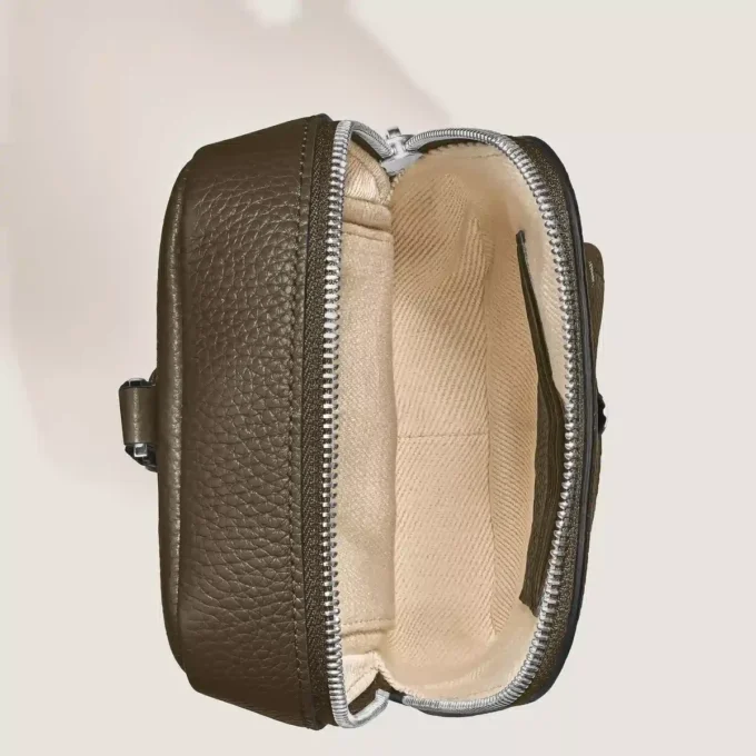 Montblanc Companion auf der Umhängetasche