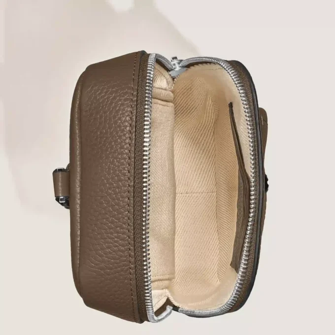 Montblanc Companion auf der Umhängetasche